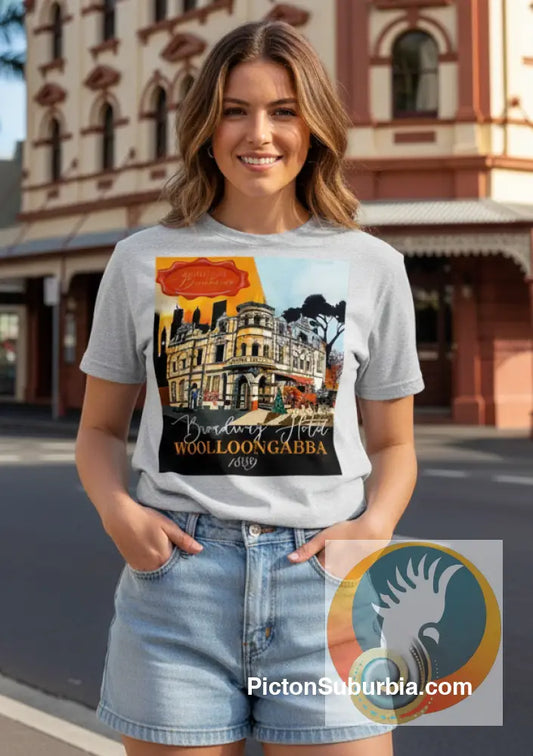 Broadway Hotel: Woolloongabba - Tee - T-shirt