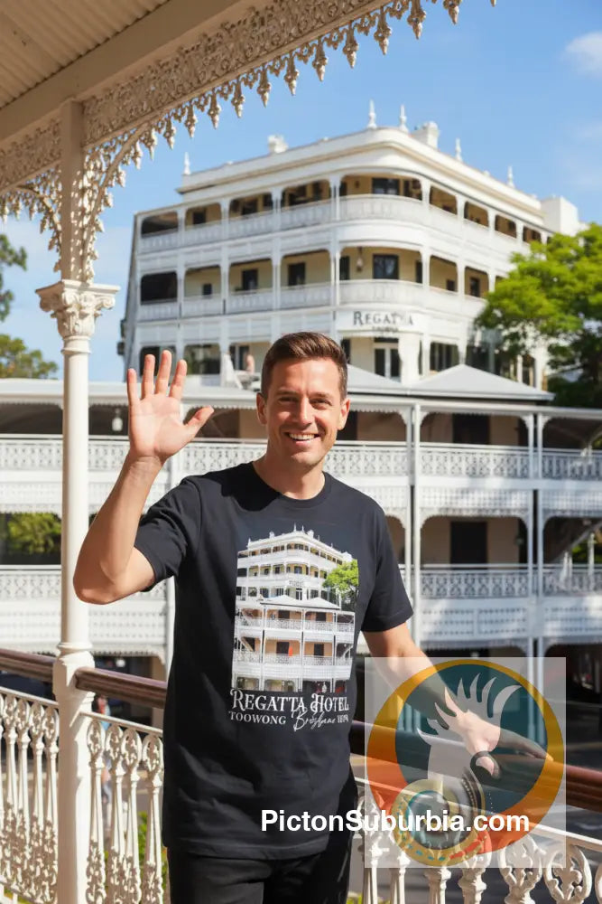 Regatta Hotel: Toowong - Tee - T-shirt