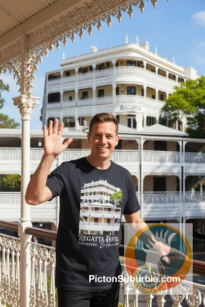 Regatta Hotel: Toowong - Tee - T-shirt